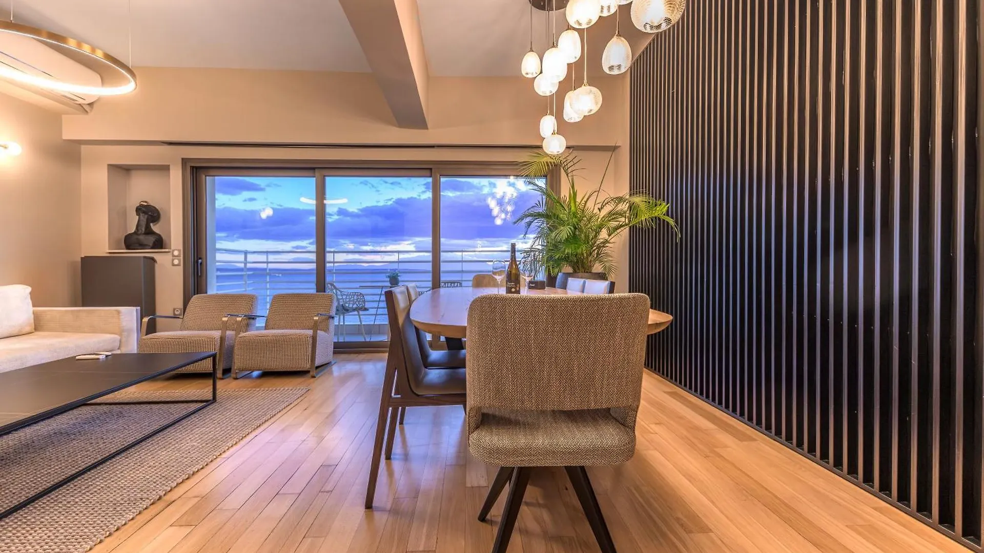 Apartment Iconic Salonica Suite Seafront